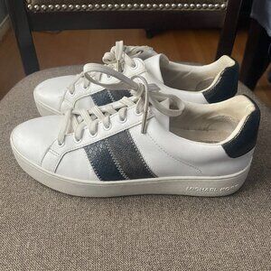 MICHAEL KORS Poppy Lace Up Leather size 8.5